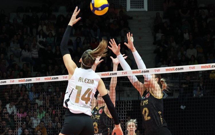 VakıfBank PTT’ye set vermedi