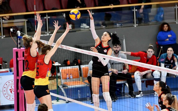 Muratpaşa galibiyetle başladı