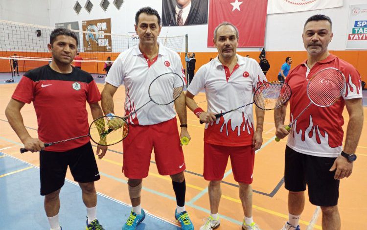 Niğde Veteran Badminton Takımı şampiyona hazırlıklarına devam ediyor Niğde Veteran Badminton Takımı şampiyona hazırlıklarına devam ediyor
