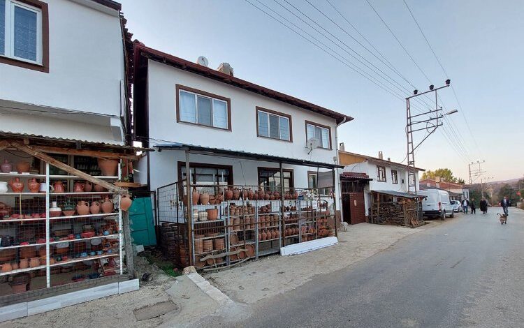 Bilecik’te Kınık köyü sokakları beyaza büründü Bilecik’te Kınık köyü sokakları beyaza büründü