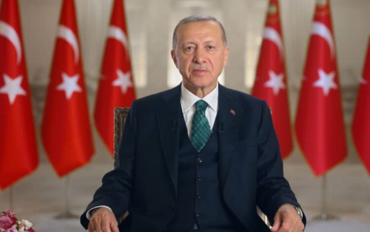 Cumhurbaşkanı Erdoğan’dan bayram mesajı Cumhurbaşkanı Erdoğan’dan bayram mesajı