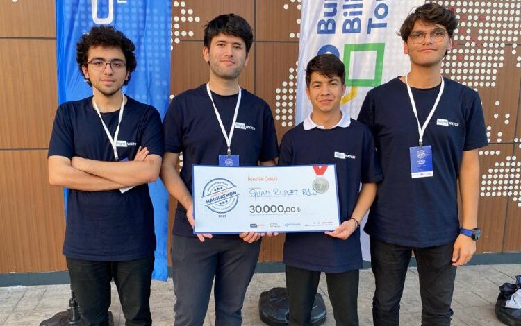 BTÜ’lü öğrencilerin projesine ödül