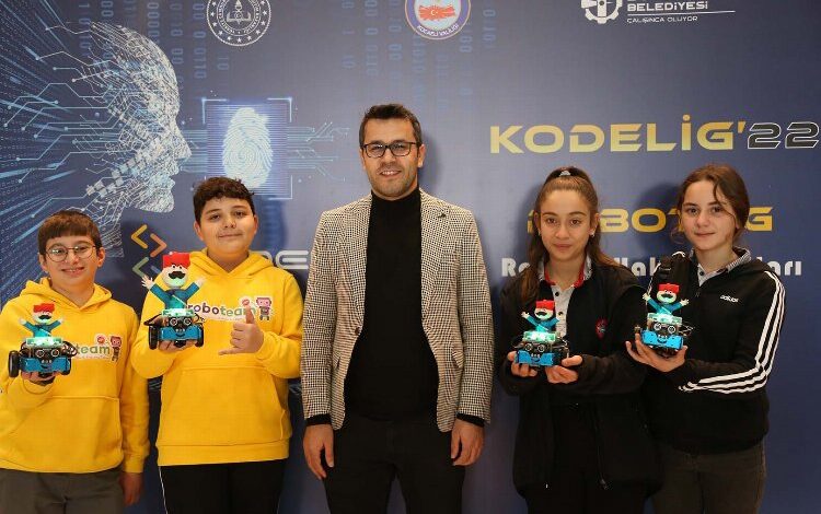 KODELİG’22 yarışması nefes kesti KODELİG’22 yarışması nefes kesti