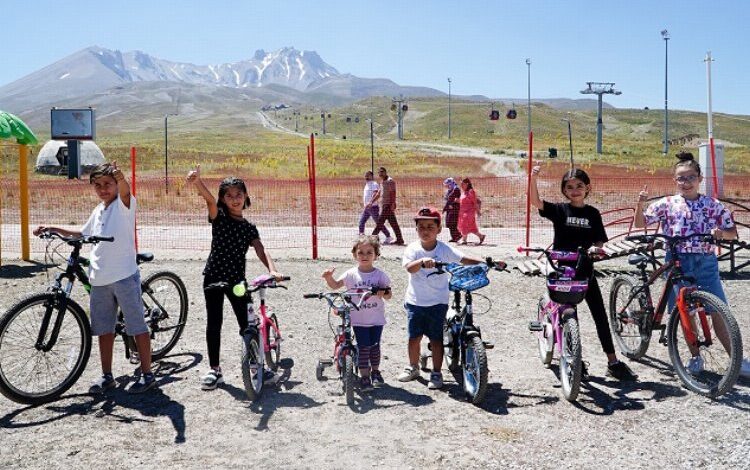 Kayseri Erciyes’te bisiklet ve aktivite parkı sezonu açıldı