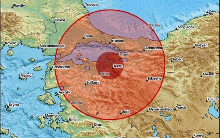 Gemlik Körfezi sallanmaya devam ediyor… AFAD: Olumsuz bir durum yok!