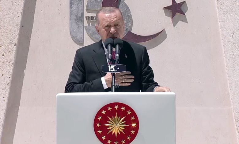 Cumhurbaşkanı Erdoğan: “Bu ülkenin sahipleri vatan aşıklarıdır” Cumhurbaşkanı Erdoğan: “Bu ülkenin sahipleri vatan aşıklarıdır”