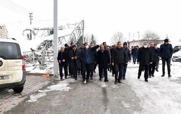Selahattin Gürkan’dan galericilere ziyaret Selahattin Gürkan’dan galericilere ziyaret