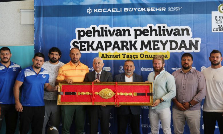 Kocaeli’de altın kemer için güreşecekler