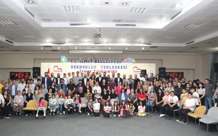 Başkan Hürriyet, gençlerle buluştu Başkan Hürriyet, gençlerle buluştu