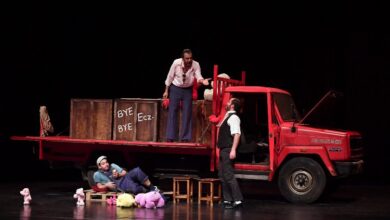 Kamyon kahkahaya boğdu