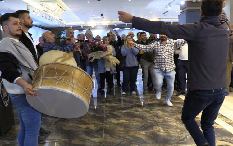 Ulaşımda desteğe davullu kutlama Ulaşımda desteğe davullu kutlama