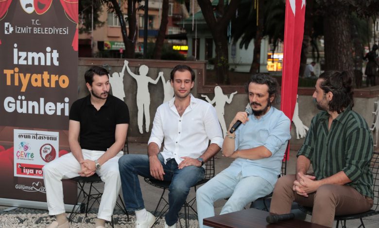 İzmit Tiyatro Günleri sona erdi İzmit Tiyatro Günleri sona erdi