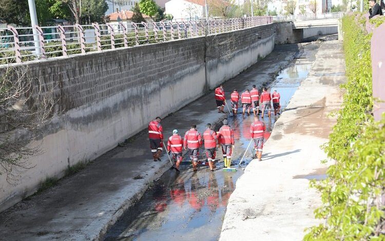 Kayseri Kocasinan’da kanal temizliği