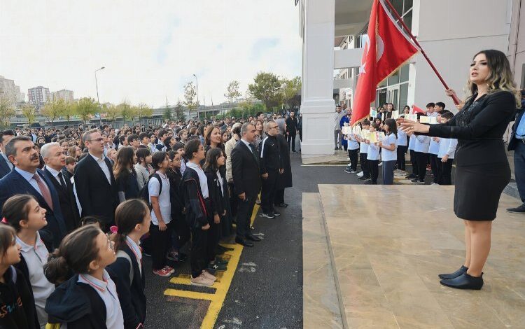 Okullarda bugün Filistin için saygı duruşunda bulunulacak