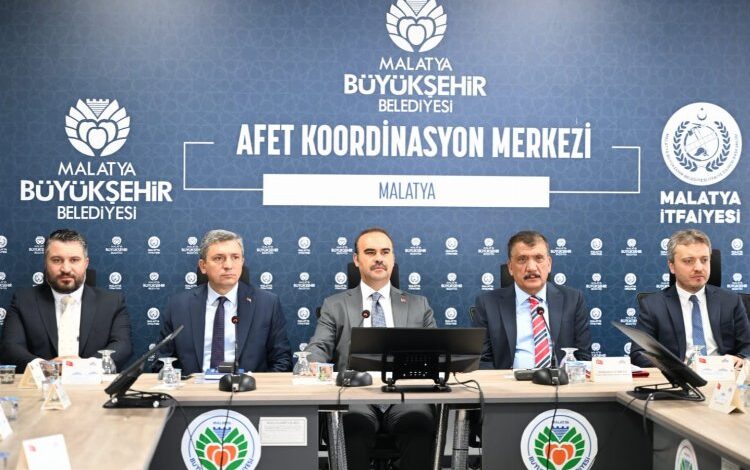 Malatya’da yatırım seferberliği… 5 projeye imza atıldı Malatya’da yatırım seferberliği… 5 projeye imza atıldı