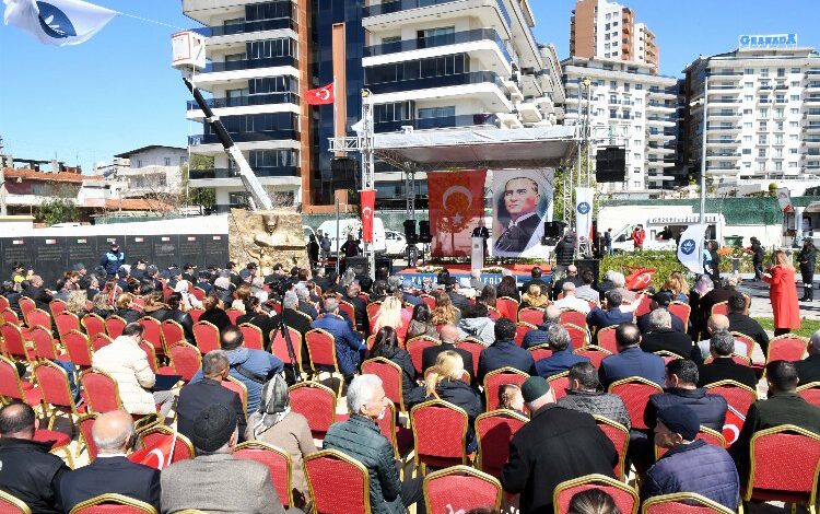 Karabağlar Çanakkale şehitlerini andı