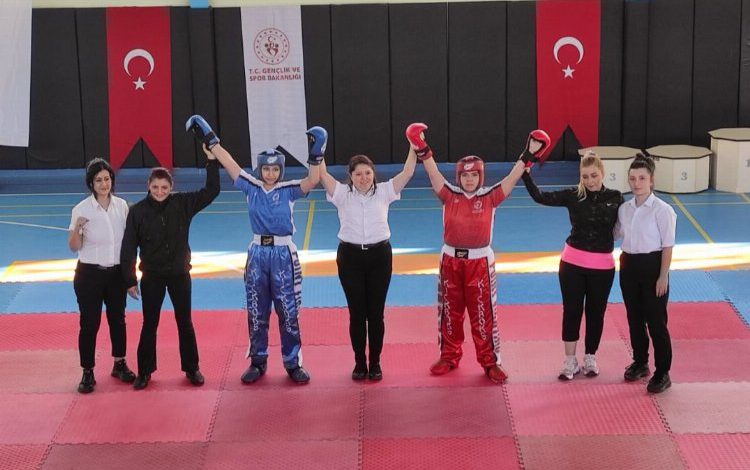 Kütahya’ya kick boks’dan altın madalya Kütahya’ya kick boks’dan altın madalya
