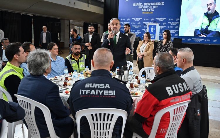 Bursa’da afet bölgesinde iz bırakanlar buluştu Bursa’da afet bölgesinde iz bırakanlar buluştu