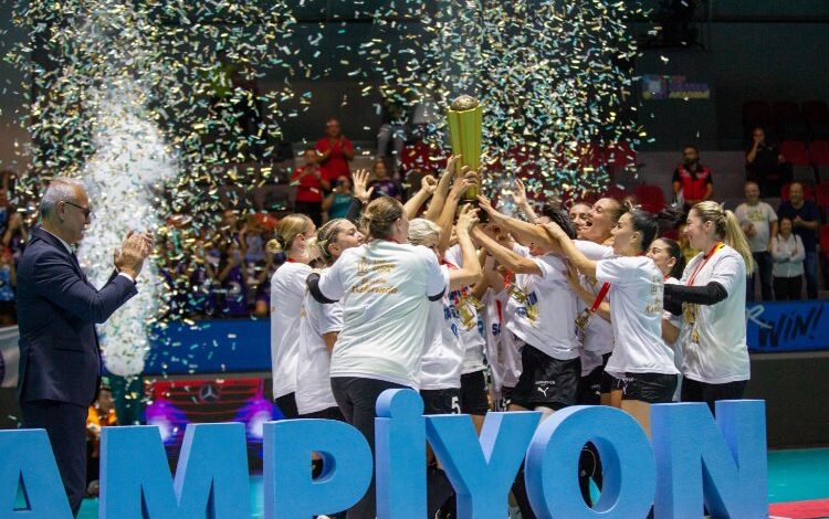 Kadınlar Süper Kupa Armada Praxis Yalıkavak’ın oldu