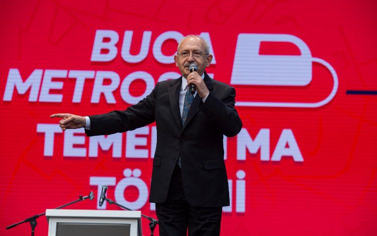 Kılıçdaroğlu: “İzmir’in dağlarında çiçekler çok açtı ve açmaya devam edecek” Kılıçdaroğlu: “İzmir’in dağlarında çiçekler çok açtı ve açmaya devam edecek”