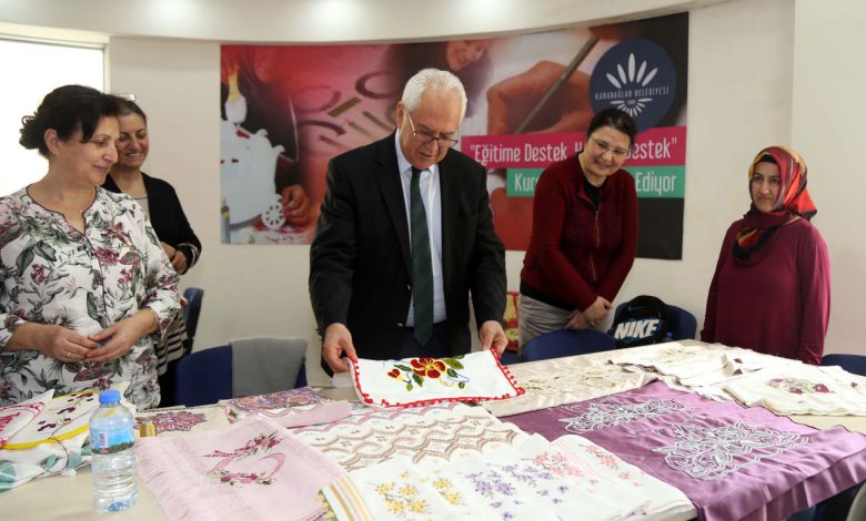 İzmir Karabağlar’da semt merkezlerinin sayısı artıyor İzmir Karabağlar’da semt merkezlerinin sayısı artıyor