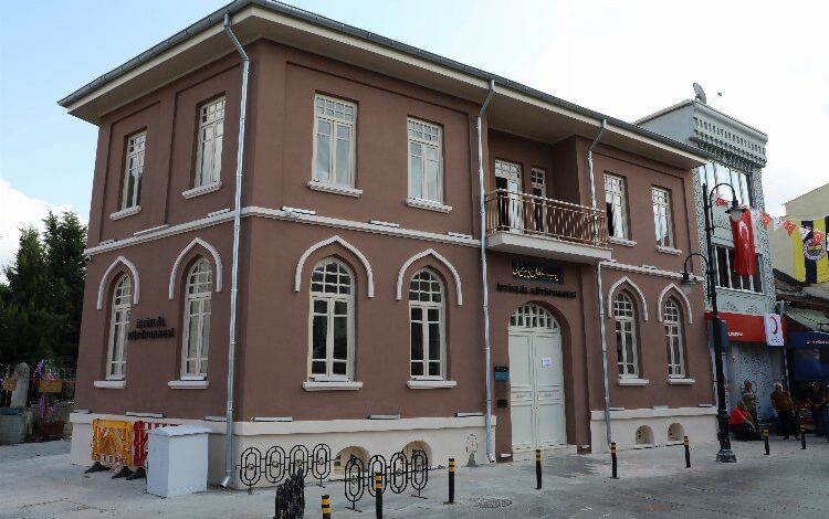 İstanbul Eyüpsultan’da tarihi karakol ‘İstiklal Kütüphanesi’ne dönüştü