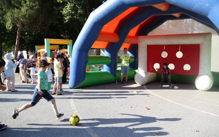 Kocaeli’nin sokak şenlikleri sürüyor Kocaeli’nin sokak şenlikleri sürüyor
