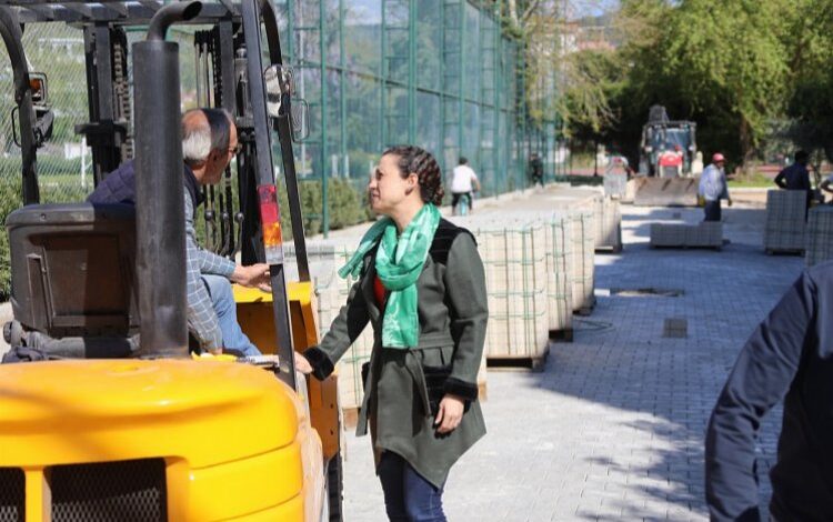 Efes Selçuk’ta yollar yenileniyor Efes Selçuk’ta yollar yenileniyor