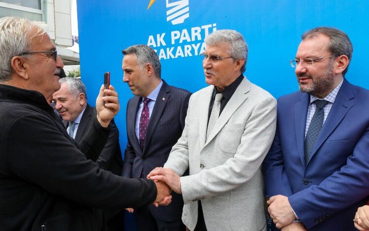 Başkan Yüce Sakarya’yı karış karış gezdi Başkan Yüce Sakarya’yı karış karış gezdi