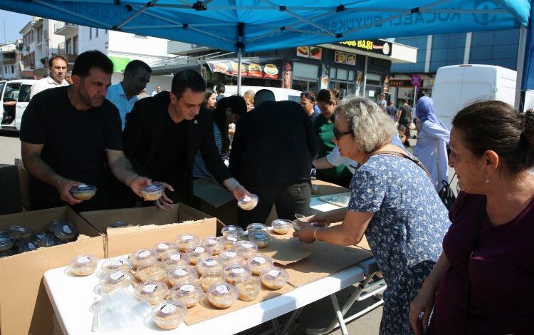 Kocaelililer aşureye doydu Kocaelililer aşureye doydu
