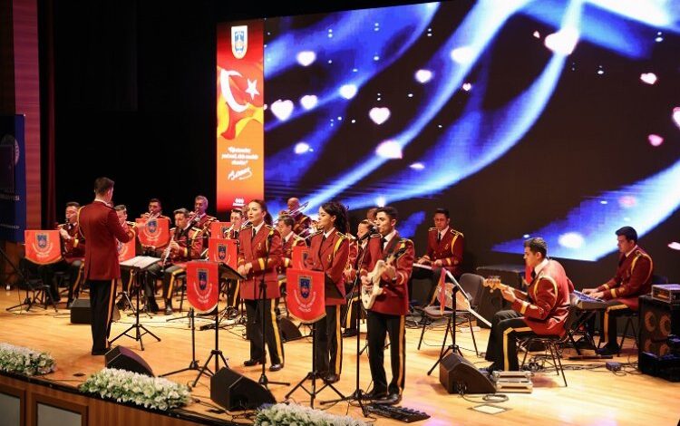 Kayseri Talas’ta jandarmadan özel konser