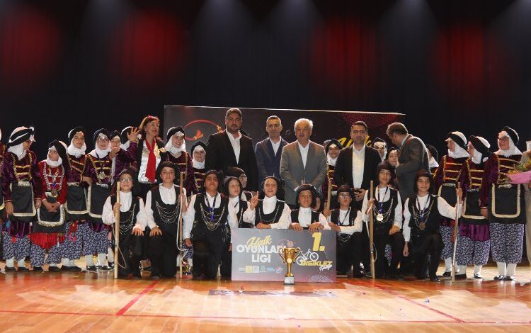 Konya Büyükşehir Halk Oyunları Ligi’nde final heyecanı Konya Büyükşehir Halk Oyunları Ligi’nde final heyecanı