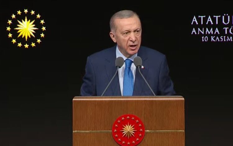 Cumhurbaşkanı Erdoğan yargının yetki tartışmasıyla ilgili konuştu… Hakem konumundayız Cumhurbaşkanı Erdoğan yargının yetki tartışmasıyla ilgili konuştu… Hakem konumundayız