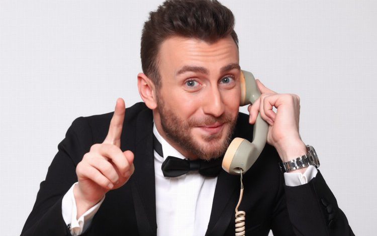 Sefa Doğanay, Naftalin’le İzmir’i güldürdü Sefa Doğanay, Naftalin’le İzmir’i güldürdü