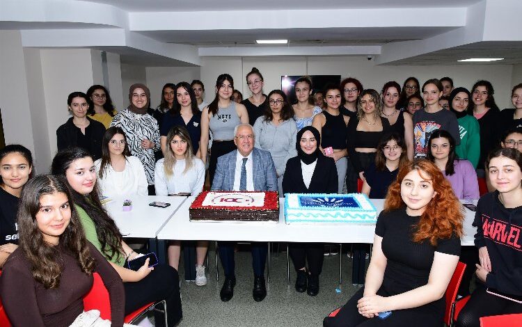 Karabağlar’ın yurdunda 100. yıl kutlaması Karabağlar’ın yurdunda 100. yıl kutlaması