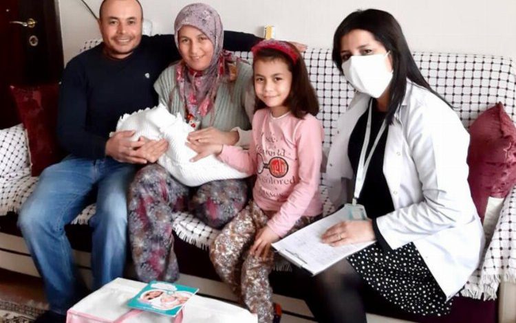 Manisa’da ailelerin bebek sevincine ortak olundu Manisa’da ailelerin bebek sevincine ortak olundu