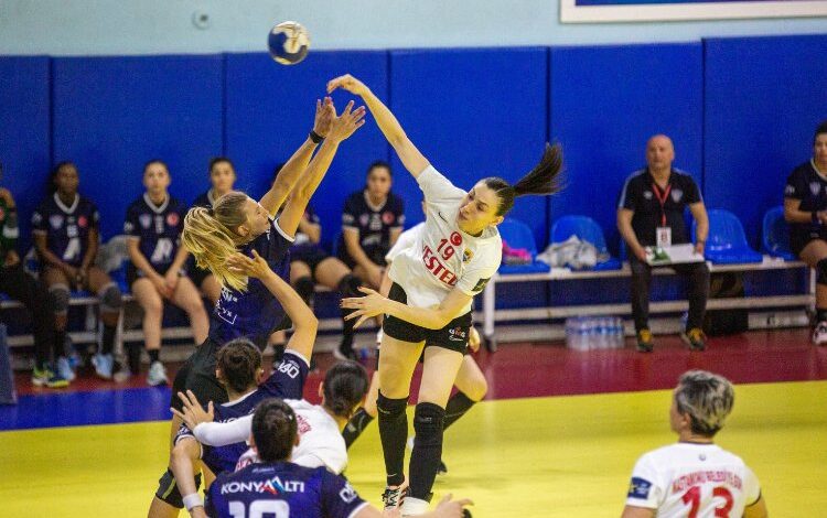 Kadınlar Süper’de şampiyon 5. maçta belirlenecek Kadınlar Süper’de şampiyon 5. maçta belirlenecek