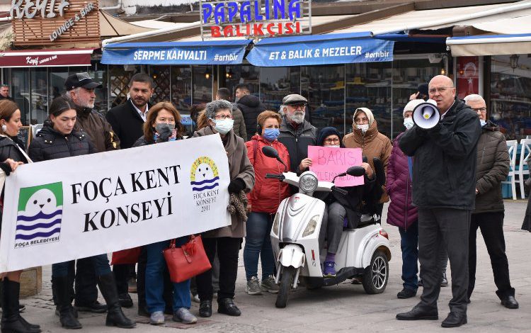 İzmir Foça Kent Konseyi’nden “Savaşa Hayır!” açıklaması İzmir Foça Kent Konseyi’nden “Savaşa Hayır!” açıklaması