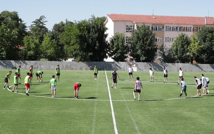 Belediye Kütahyaspor’da futbolcu seçmelerine devam Belediye Kütahyaspor’da futbolcu seçmelerine devam