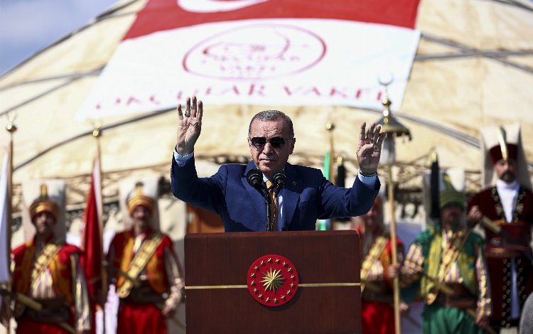 Cumhurbaşkanı Erdoğan Ahlat’tan seslendi