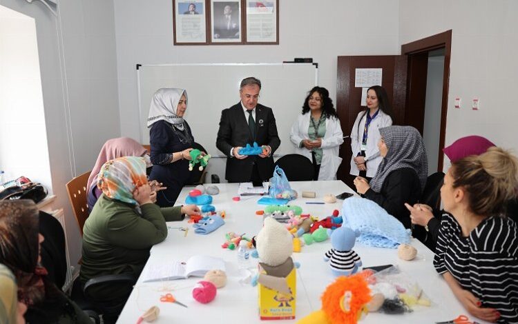 ADEM kadınlara sosyalliğin kapısını açıyor