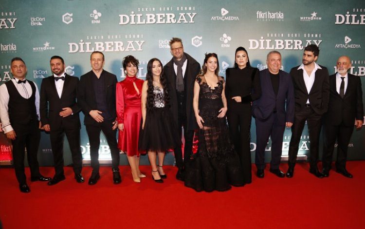 DİLBERAY’dan görkemli gala DİLBERAY’dan görkemli gala