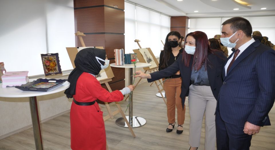 Siirt’te “Kadın” konulu resim sergisi