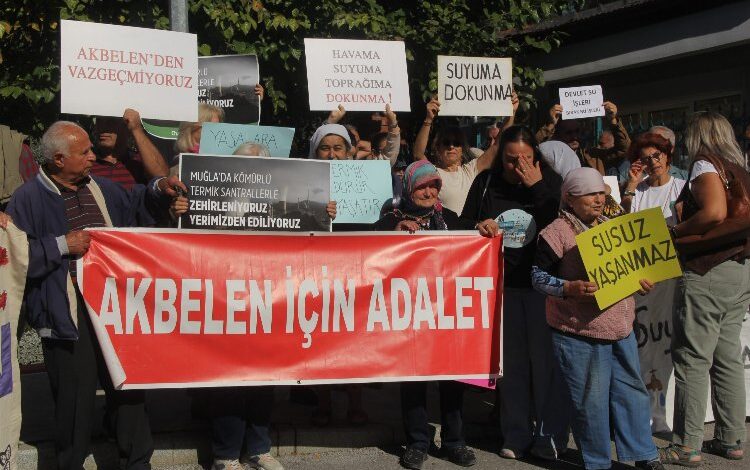Muğla’da DSİ önünde ‘su hakkı’ talebi Muğla’da DSİ önünde ‘su hakkı’ talebi