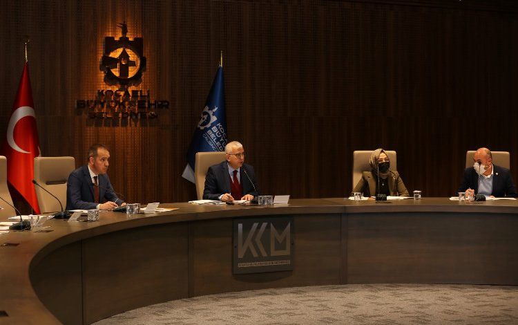 Kocaeli’nde Salim Dervişoğlu Caddesine 3 yeni sinyalizasyon