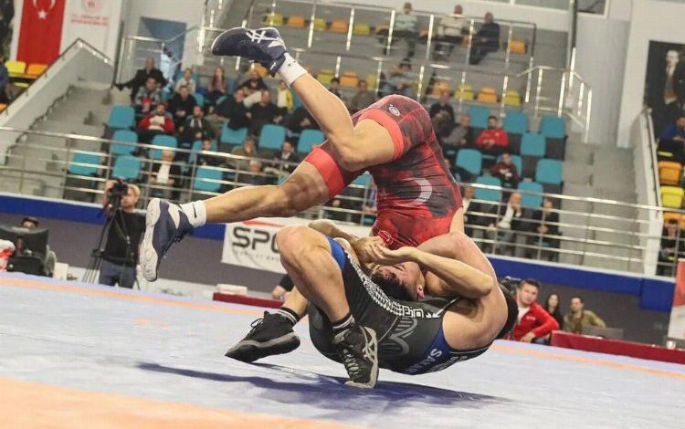 Sakaryalı güreşçiler Ankara’da mindere çıktı Sakaryalı güreşçiler Ankara’da mindere çıktı