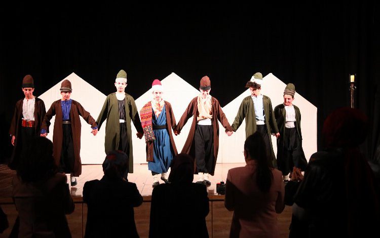 Gaziantep’te gençlerin hazırladığı sergi ve tiyatro oyunu vatandaşla buluştu