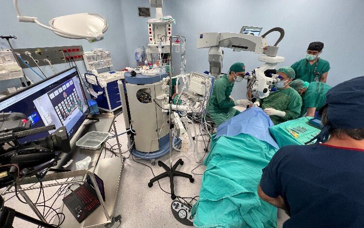 Göz hekimleri canlı yayında ameliyat yapacak Göz hekimleri canlı yayında ameliyat yapacak