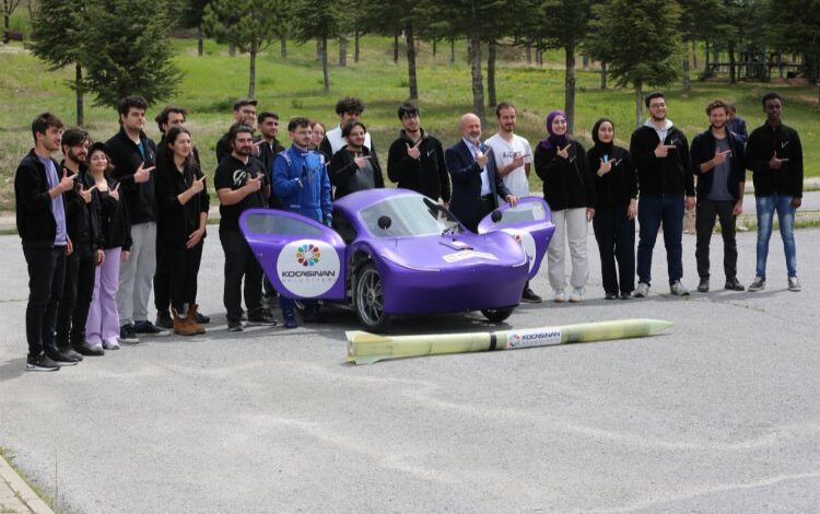 Ahmet Çolakbayrakdar’dan gençlere TEKNOFEST desteği Ahmet Çolakbayrakdar’dan gençlere TEKNOFEST desteği