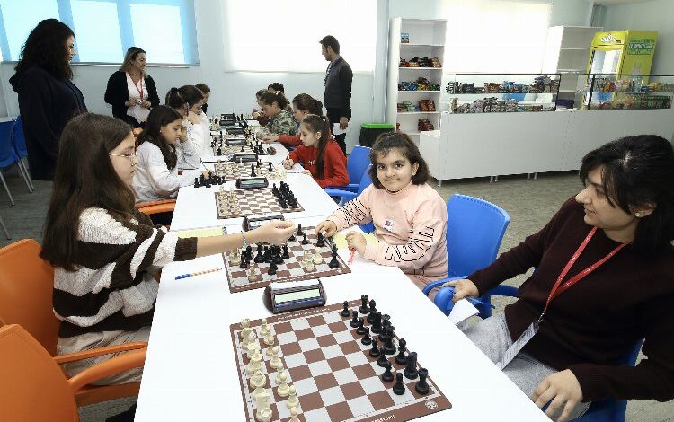 Bursa Yenişehir’de satranç rüzgârı
